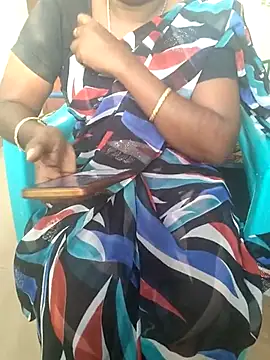 Snapshot of Tamil_roja69 chatting on 02/19/25, 12:11 Tamil roja69 online show from 02/19/25, 12:11