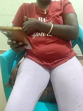 Snapshot of Tamil_roja69 chatting on 02/23/25, 04:13 Tamil roja69 online show from 02/23/25, 04:13