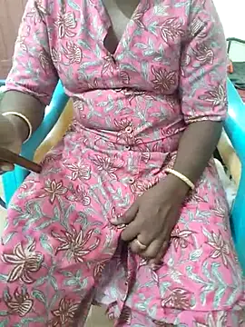 Snapshot of Tamil_roja69 chatting on 03/03/25, 12:37 Tamil roja69 online show from 03/03/25, 12:37