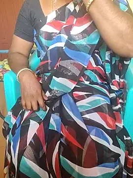 Snapshot of Tamil_roja69 chatting on 03/06/25, 05:14 Tamil roja69 online show from 03/06/25, 05:14