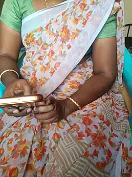 Snapshot of Tamil_roja69 chatting on 03/07/25, 06:46 Tamil roja69 online show from 03/07/25, 06:46