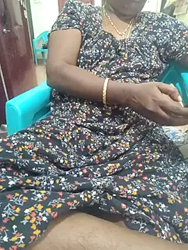 Snapshot of Tamil_roja69 chatting on 03/07/25, 07:16 Tamil roja69 online show from 03/07/25, 07:16