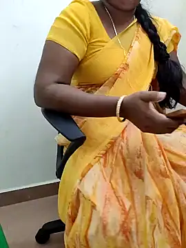 Snapshot of Tamil_roja69 chatting on 10/03/25, 04:15 Tamil roja69 online show from 10/03/25, 04:15