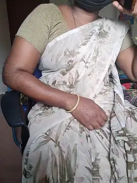 Snapshot of Tamil_roja69 chatting on 10/12/25, 07:51 Tamil roja69 online show from 10/12/25, 07:51