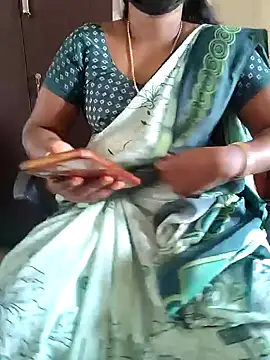 Snapshot of Tamil_roja69 chatting on 11/13/25, 06:23 Tamil roja69 online show from 11/13/25, 06:23