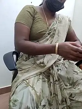 Snapshot of Tamil_roja69 chatting on 11/15/25, 05:09 Tamil roja69 online show from 11/15/25, 05:09