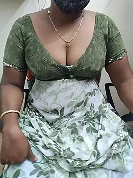 Snapshot of Tamil_roja69 chatting on 04/22/26, 04:41 Tamil roja69 online show from 04/22/26, 04:41