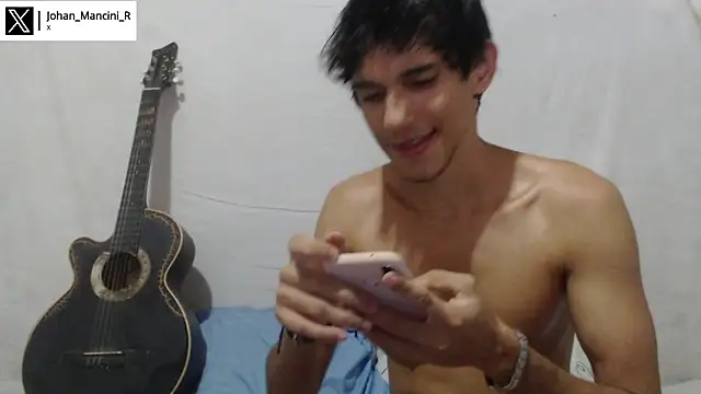 Snapshot of Johan_Mancini_R chatting on 12/22/25, 06:49 Johan Mancini R online show from 12/22/25, 06:49