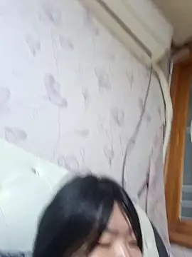 Snapshot of Lee0613 chatting on 12/31/24, 12:36 Lee0613 online show from 12/31/24, 12:36