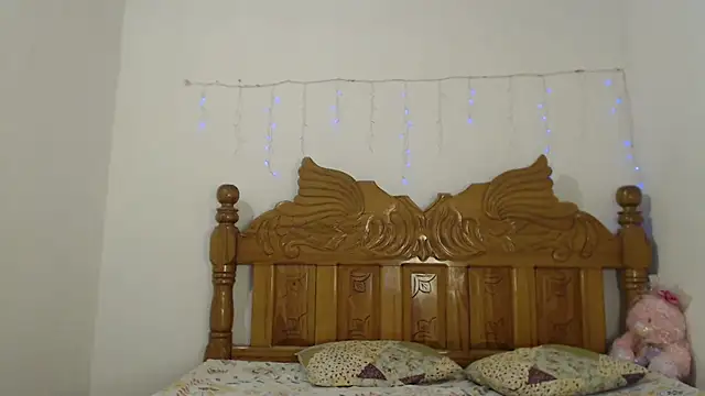 Coral0403 online show from 02/07/25, 09:26