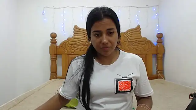 Coral0403 online show from 03/20/25, 11:23