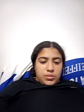 Snapshot of cleo_lincy13 chatting on 01/04/25, 10:45 cleo lincy13 online show from 01/04/25, 10:45