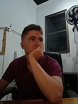 Snapshot of MrBelac chatting on 10/10/25, 08:24 MrBelac online show from 10/10/25, 08:24