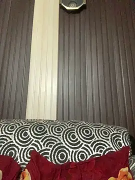 Snapshot of indihotguy chatting on 01/11/25, 02:25 indihotguy online show from 01/11/25, 02:25