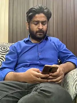 Snapshot of indihotguy chatting on 03/17/25, 06:21 indihotguy online show from 03/17/25, 06:21