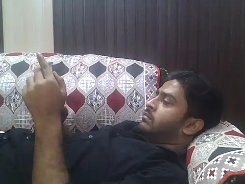 Snapshot of indihotguy chatting on 10/21/25, 01:23 indihotguy online show from 10/21/25, 01:23