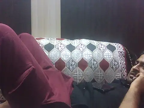 Snapshot of indihotguy chatting on 10/22/25, 01:11 indihotguy online show from 10/22/25, 01:11