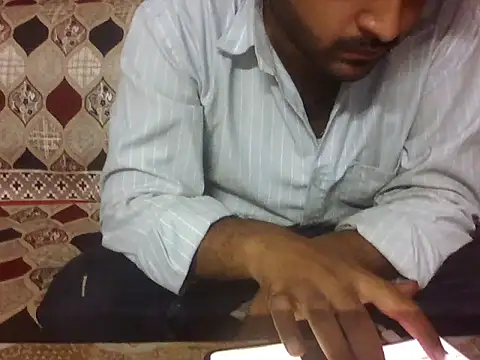 Snapshot of indihotguy chatting on 06/11/26, 02:33 indihotguy online show from 06/11/26, 02:33