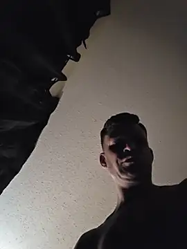 Snapshot of hotemberly_jake chatting on 11/08/25, 09:24 hotemberly jake online show from 11/08/25, 09:24