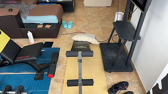 Snapshot of Asmodeuss666 chatting on 02/05/25, 11:23 Asmodeuss666 online show from 02/05/25, 11:23