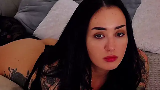 KimKhallifa online show from 03/01/25, 08:02