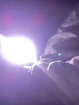 Snapshot of MrLatinKing chatting on 12/27/24, 01:43 MrLatinKing online show from 12/27/24, 01:43