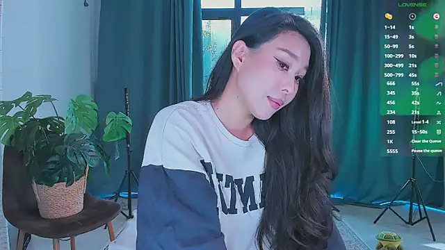 Max level online show from 09/25/25, 02:26