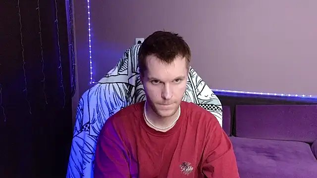 Snapshot of Leonnextdoor chatting on 01/05/25, 03:34 Leonnextdoor online show from 01/05/25, 03:34