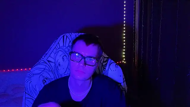 Snapshot of Leonnextdoor chatting on 01/13/25, 11:08 Leonnextdoor online show from 01/13/25, 11:08