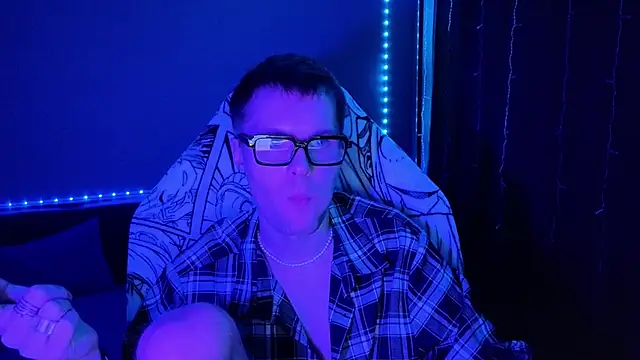 Snapshot of Leonnextdoor chatting on 01/16/25, 11:04 Leonnextdoor online show from 01/16/25, 11:04