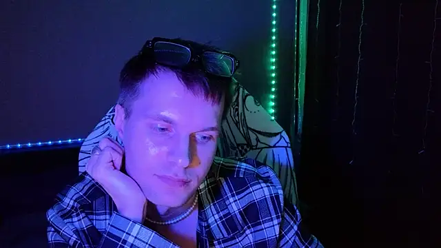 Snapshot of Leonnextdoor chatting on 01/16/25, 02:30 Leonnextdoor online show from 01/16/25, 02:30