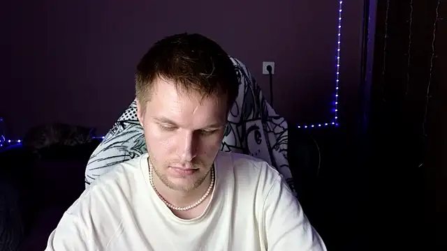 Snapshot of Leonnextdoor chatting on 01/22/25, 11:34 Leonnextdoor online show from 01/22/25, 11:34