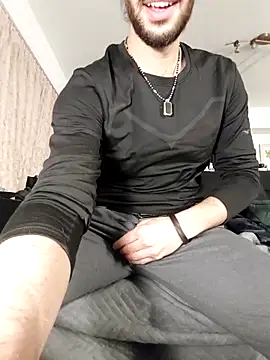 Levi Latino online show from 11/29/25, 05:27