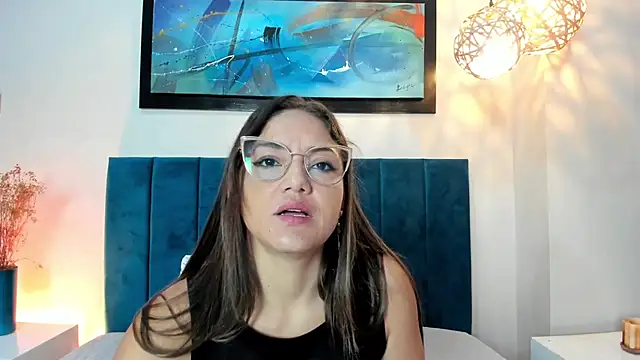 EloiseQuinn online show from 10/21/25, 01:23