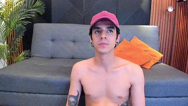 Snapshot of saul_novak chatting on 01/02/25, 08:24 saul novak online show from 01/02/25, 08:24