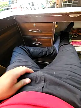 Snapshot of pyasevickybabu563 chatting on 03/18/25, 12:36 pyasevickybabu563 online show from 03/18/25, 12:36