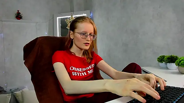 Snapshot of ElizabethHarpper chatting on 01/06/25, 04:47 ElizabethHarpper online show from 01/06/25, 04:47