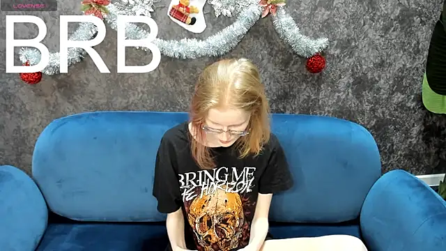 Snapshot of ElizabethHarpper chatting on 01/22/25, 04:44 ElizabethHarpper online show from 01/22/25, 04:44