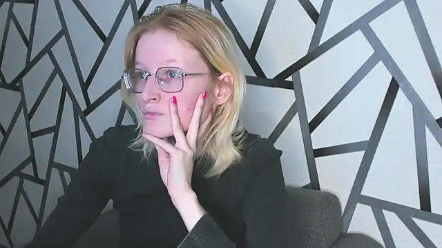 ElizabethHarpper online show from 11/06/25, 01:39