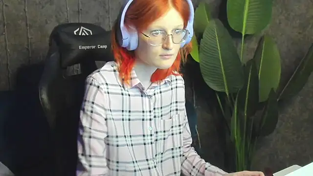 Snapshot of ElizabethHarpper chatting on 01/19/26, 09:24 ElizabethHarpper online show from 01/19/26, 09:24