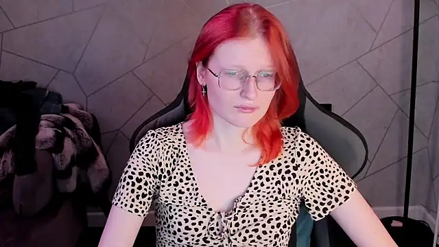 Snapshot of ElizabethHarpper chatting on 02/02/26, 09:41 ElizabethHarpper online show from 02/02/26, 09:41