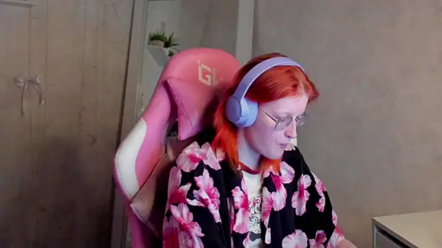 Snapshot of ElizabethHarpper chatting on 02/05/26, 08:08 ElizabethHarpper online show from 02/05/26, 08:08