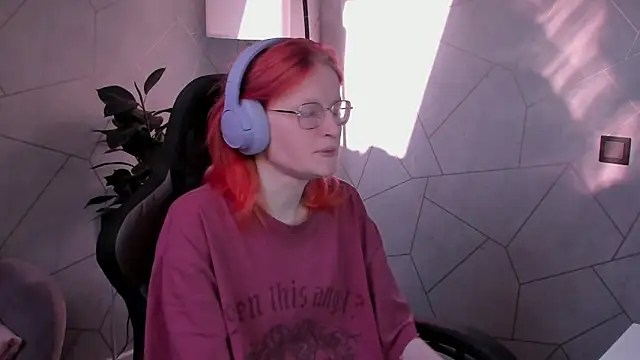 Snapshot of ElizabethHarpper chatting on 02/12/26, 09:15 ElizabethHarpper online show from 02/12/26, 09:15