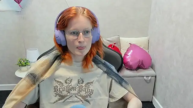 Snapshot of ElizabethHarpper chatting on 02/20/26, 09:21 ElizabethHarpper online show from 02/20/26, 09:21