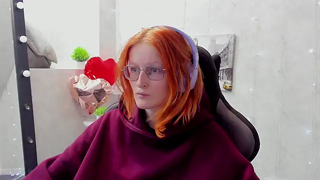 Snapshot of ElizabethHarpper chatting on 03/03/26, 03:18 ElizabethHarpper online show from 03/03/26, 03:18