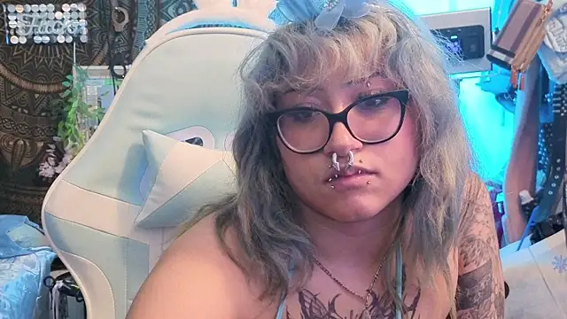 deluxxxeblu online show from 01/14/26, 01:55