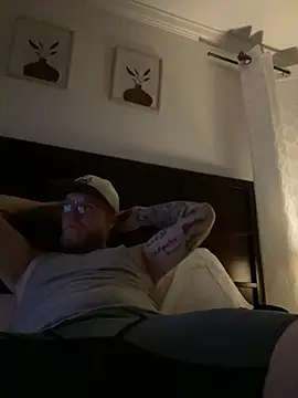 Snapshot of tcadle1824 chatting on 03/27/26, 02:28 tcadle1824 online show from 03/27/26, 02:28