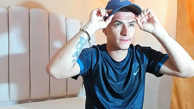 DAVID VICTORIAA online show from 01/20/25, 12:18