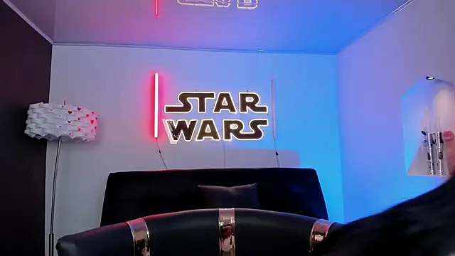 miss   evangeline online show from 12/15/25, 02:05