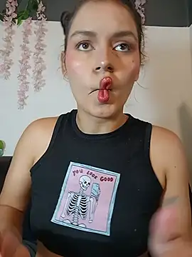 Danni shy online show from 05/20/26, 11:11